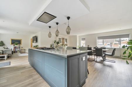 1328474-29-688272...