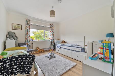 1328474-19-688271...