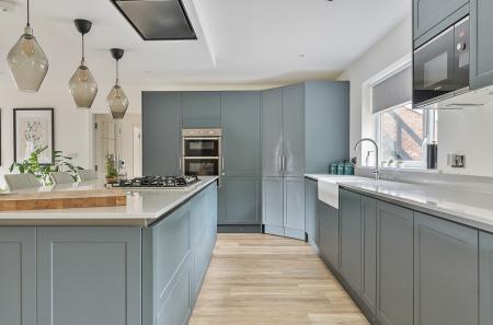 1328474-23-688271...