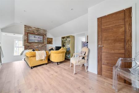 1 Bedroom Flat for sale in Westgate by Guildcrest