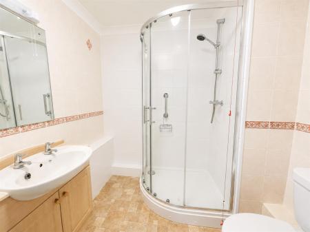 dickens court bathroom.png