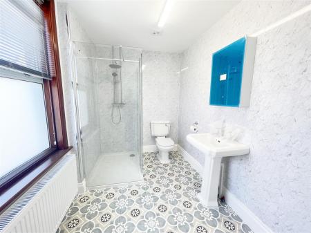 upper dane bathroom 2.jpeg