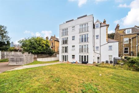2 bedroom apartment for sale in Ramsgate by Guildc