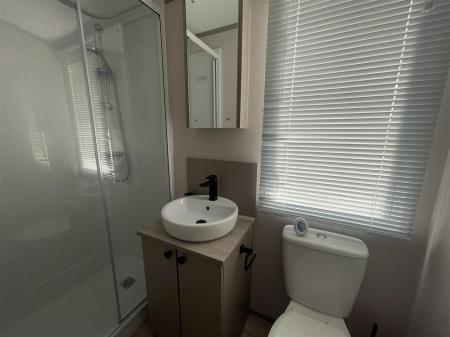 3 Bedroom Static Home For Sale By Guildcrest Estat