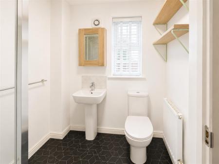 bishop ensuite.jpg