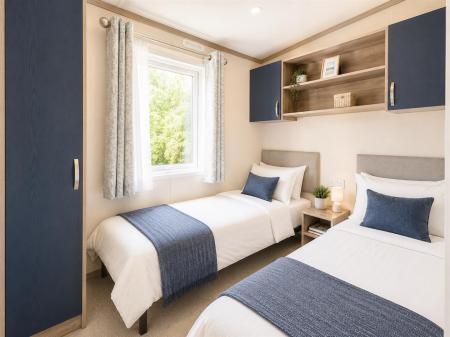 FH 6 - bedroom 2.jpeg