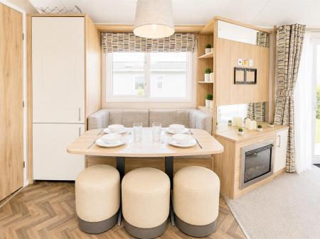 LM 43 dining room.jpeg