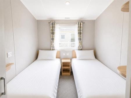 LM 43 bedroom 2.jpeg