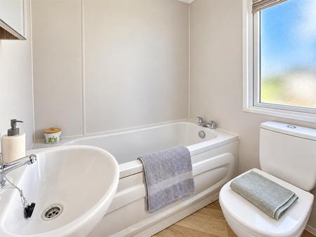 b athroom ws.png