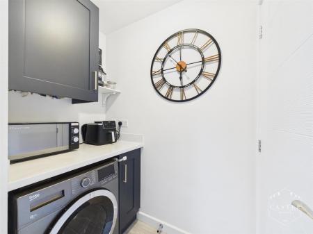 KITCHEN - UTILITY SPACE