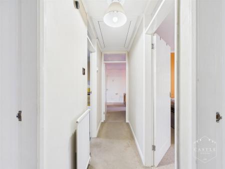 FIRST FLOOR INNER LANDING