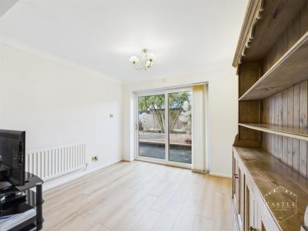 LOUNGE - SITTING AREA