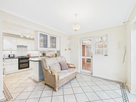 KITCHEN - DINING AREA