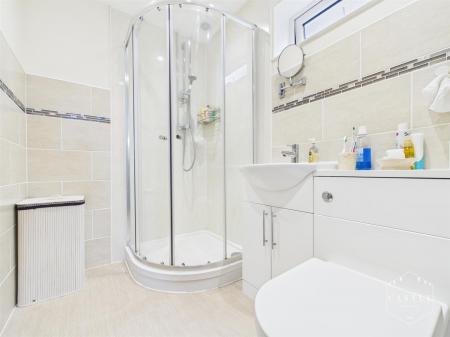 ENSUITE SHOWER ROOM