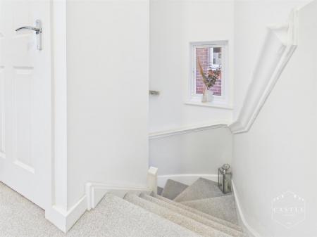 FIRST FLOOR LANDING