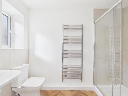 ENSUITE SHOWER ROOM