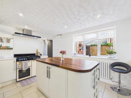 BREAKFAST KITCHEN