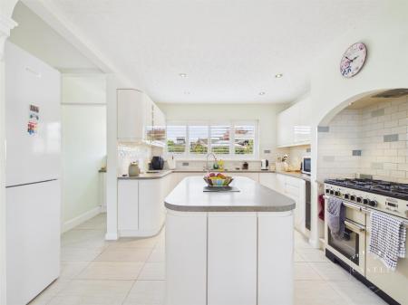 BREAKFAST KITCHEN