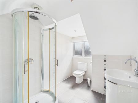 ENSUITE SHOWER ROOM