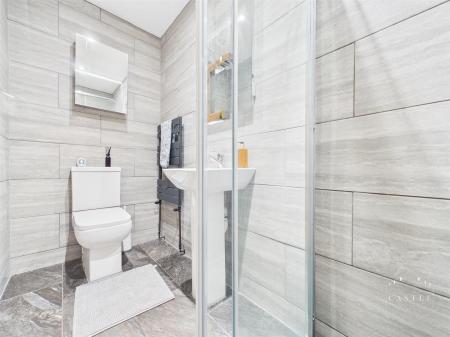 ENSUITE SHOWER ROOM