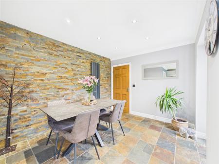 BREAKFAST KITCHEN - Breakfast Area