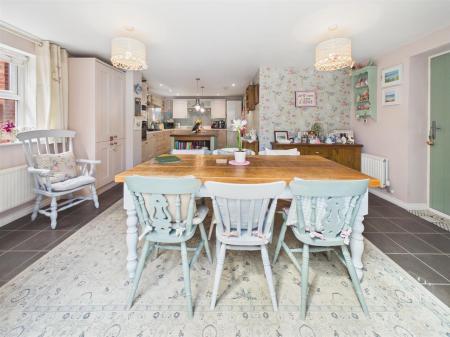 DINING KITCHEN - Dining Area