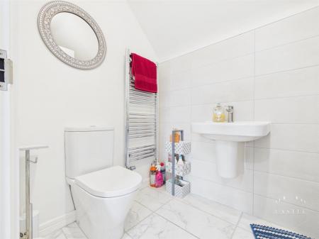 ENSUITE SHOWER ROOM