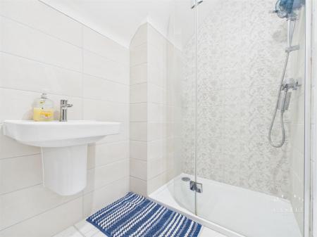 ENSUITE SHOWER ROOM
