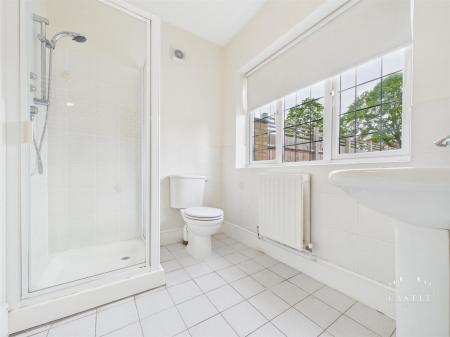 ENSUITE SHOWER ROOM