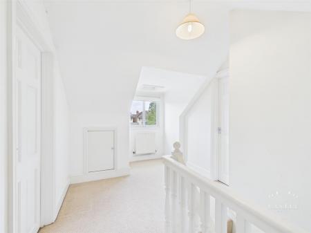 FIRST FLOOR LANDING