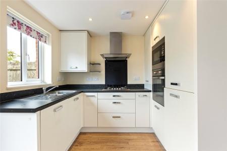 Kitchen (2)