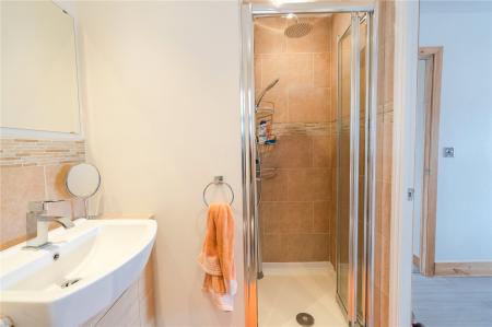 Ensuite (2)