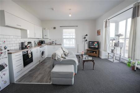 Flat3-Living/Kitchen