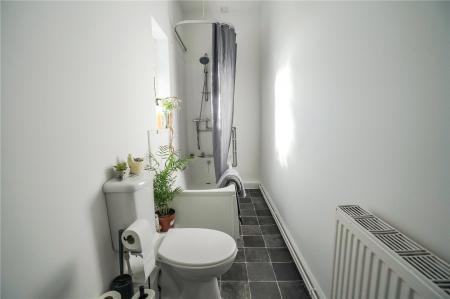 Flat 3 - Bathroom