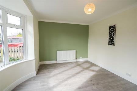 Living Room (2)