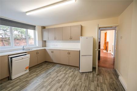 Kitchen (2)