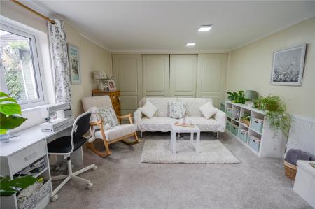 Reception Room/Bed 3