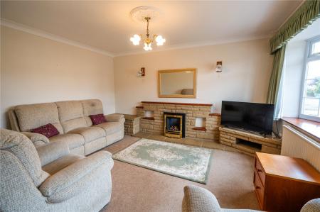 Living Room (2)