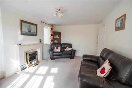 Living Room (2)