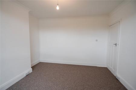 Bedroom 1 (2)