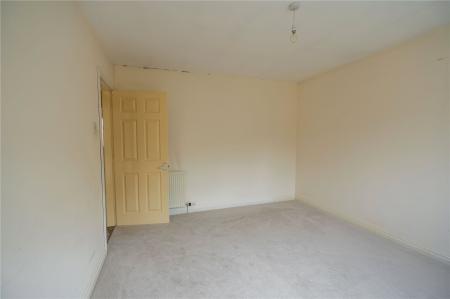 Bedroom 1 (2)