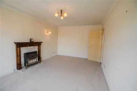 Living Room (2)