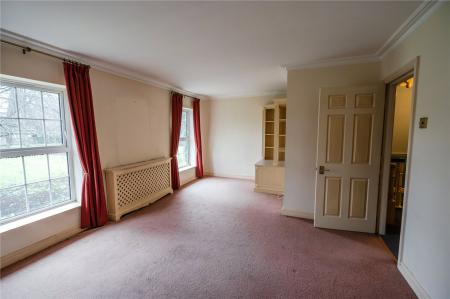 Reception Room/Bed