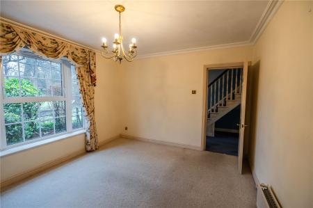 Living Room (2)
