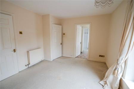 Bedroom 2 (2)