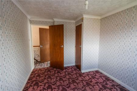 Bedroom 2 (2)