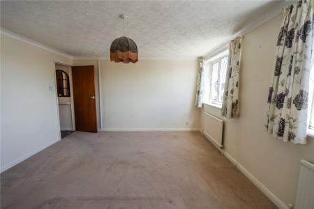 Bedroom 1 (2)