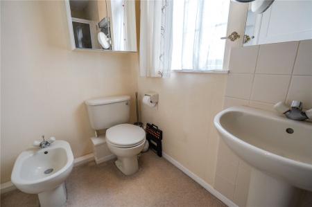 En-Suite (2)