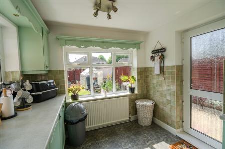 Kitchen (2)