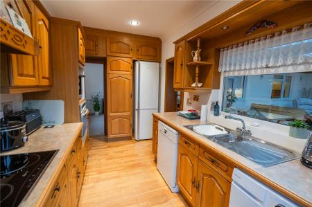 Kitchen (2)